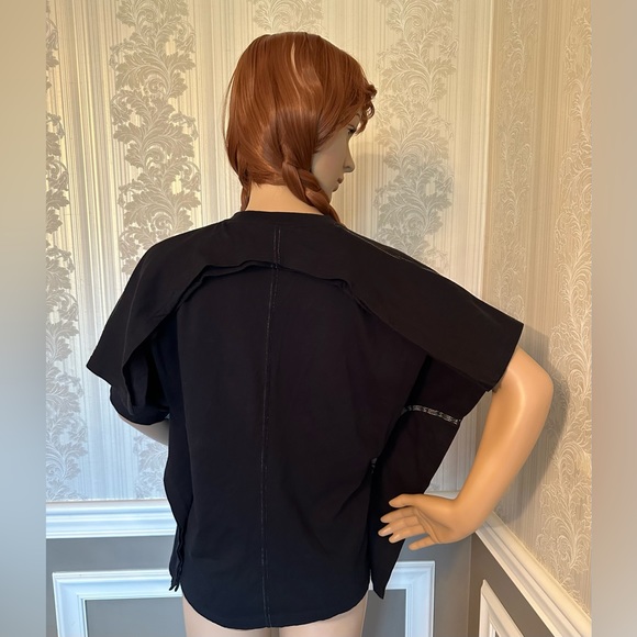 Very Gently Used!🤩NIKE!😎Athletic/Bat Wing/t-shirt/Size-XS - Picture 4 of 10